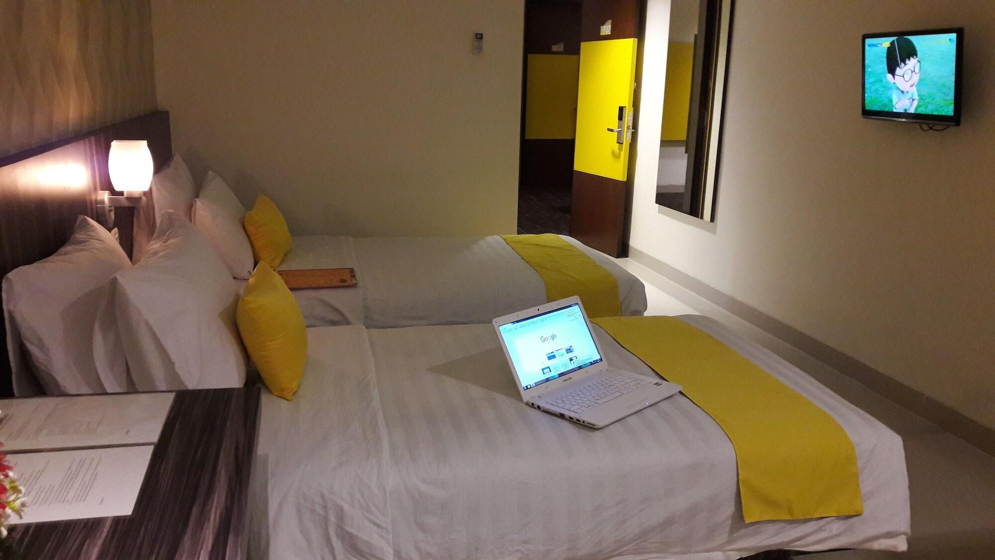Kaliban Hotel Batam Екстер'єр фото