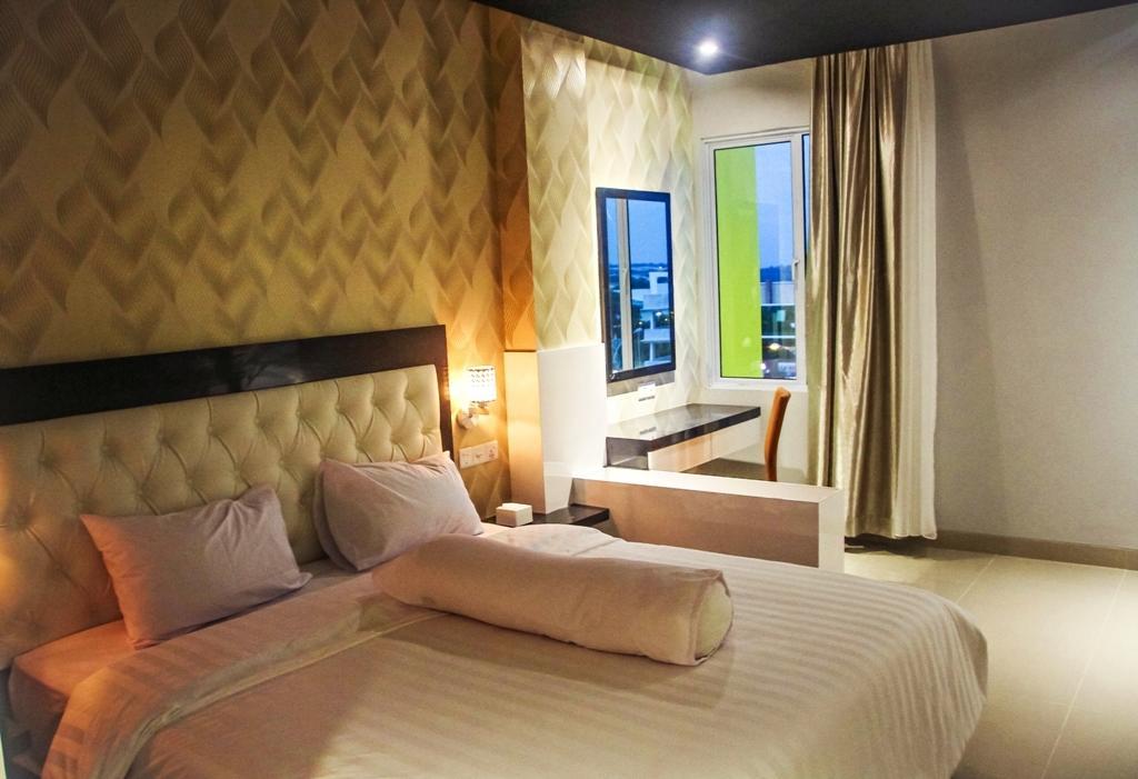 Kaliban Hotel Batam Екстер'єр фото