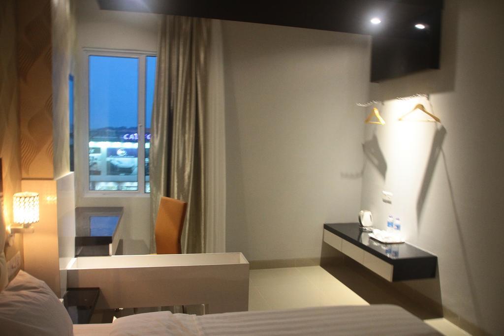 Kaliban Hotel Batam Екстер'єр фото