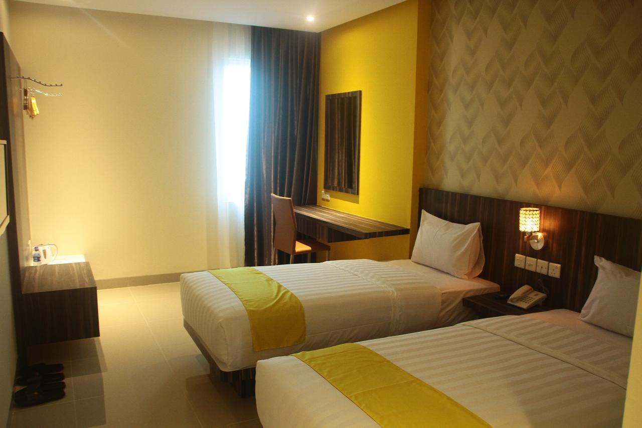 Kaliban Hotel Batam Номер фото